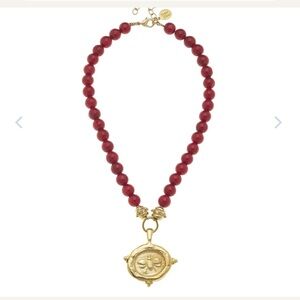 Authentic Susan Shaw Genuine  pinkish Coral Beaded Necklace with Gold Medallion